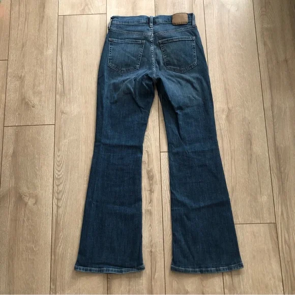 Size 2 Short Aeropostale High Rise Flare Jeans - Picture 3 of 3